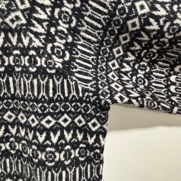 Northern Reflections super soft crew neck sweater black and white pattern size M - Picture 9 of 16
